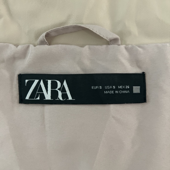 Zara Beige/Cream Puffer Vest - Picture 3 of 3